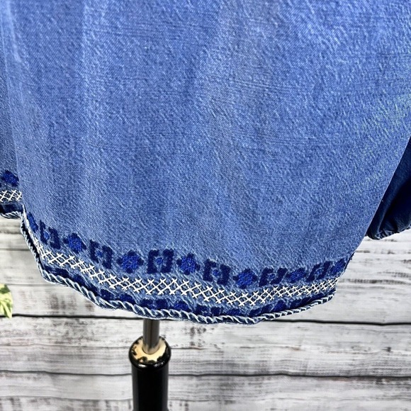 Southern Tide Blouse Tunic size Small Denim Jean Tencel Peasant Boho Tassels - Picture 15 of 16